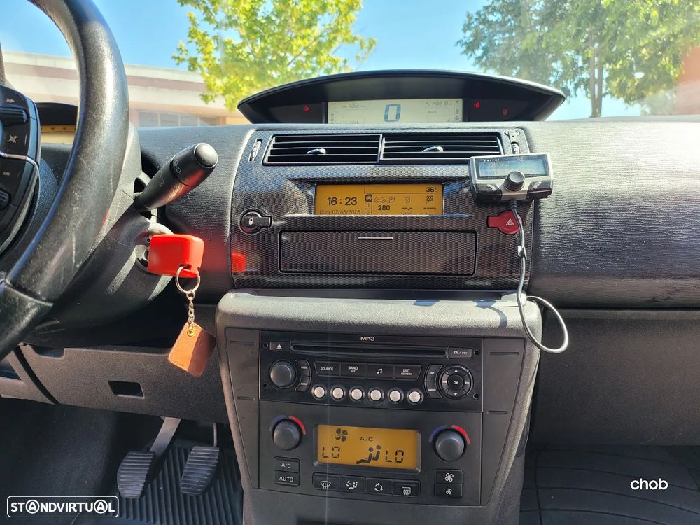 Citroën C4 1.4 16V SX - 19