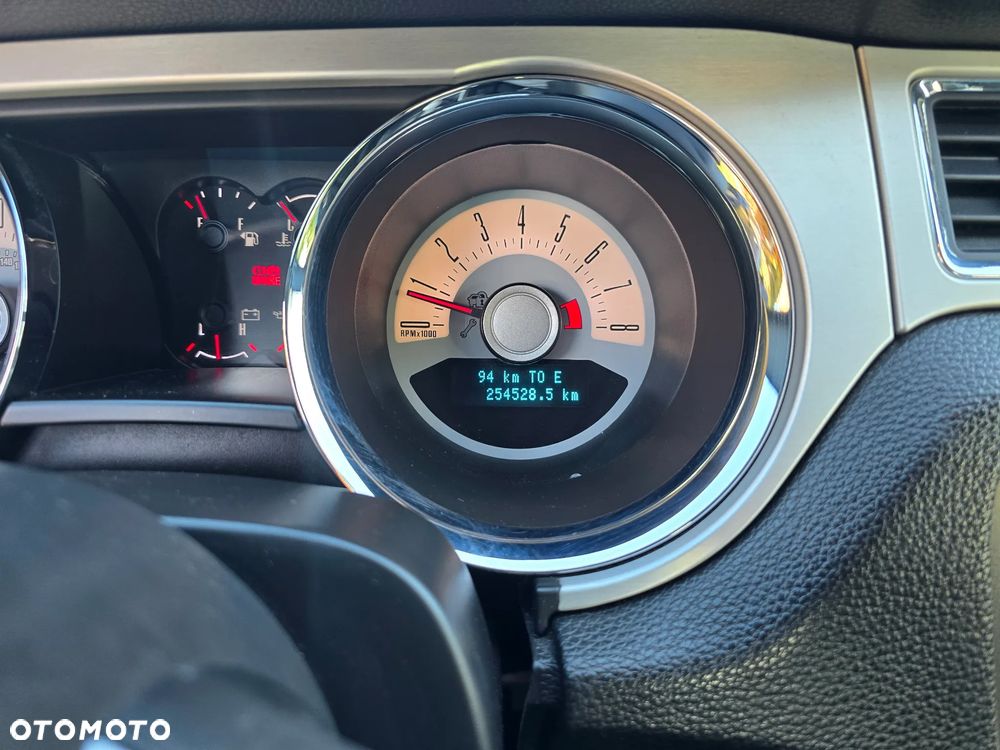Ford Mustang 3.7 V6 Premium - 19