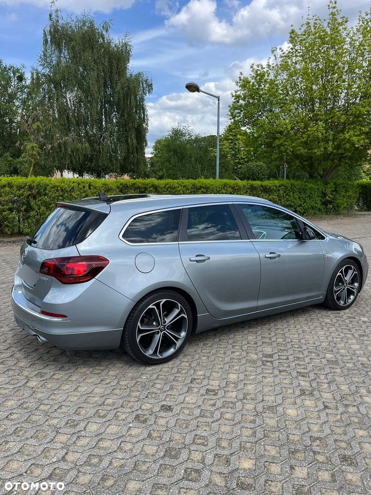 Opel Astra 2.0 BiTurbo CDTI DPF ecoFLEX SportsTourer St - 2