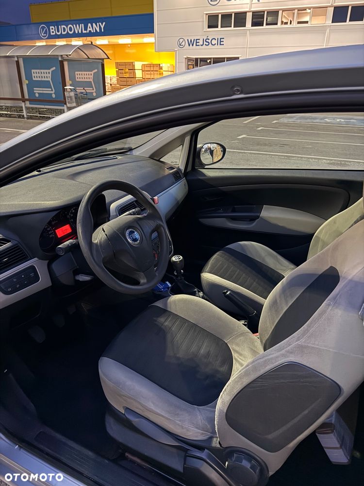 Fiat Punto 1.2 8V Active - 8