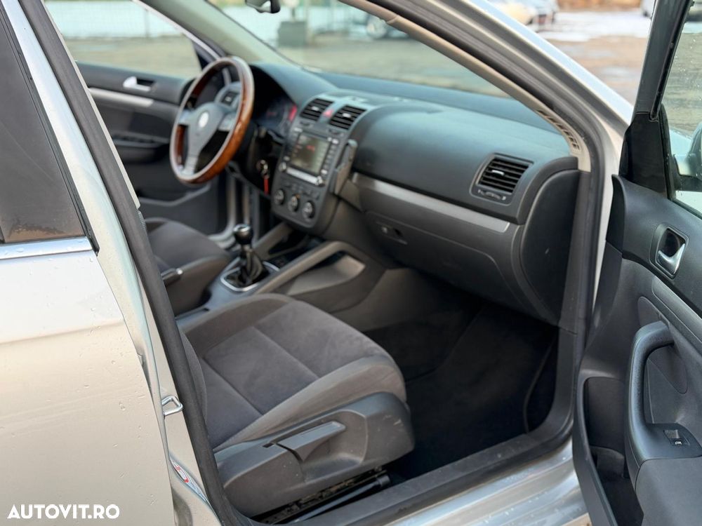 Volkswagen Jetta 2.0 TDI Comfortline - 5