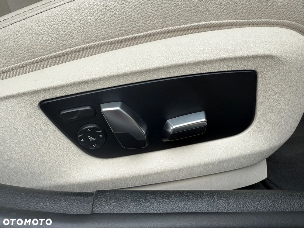 BMW Seria 5 520d Sport Line - 20