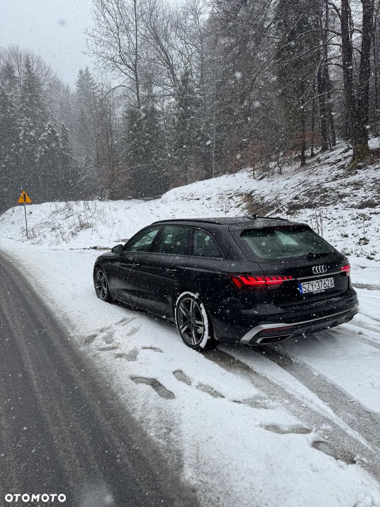 Audi A4 Avant 30 TDI S tronic - 1