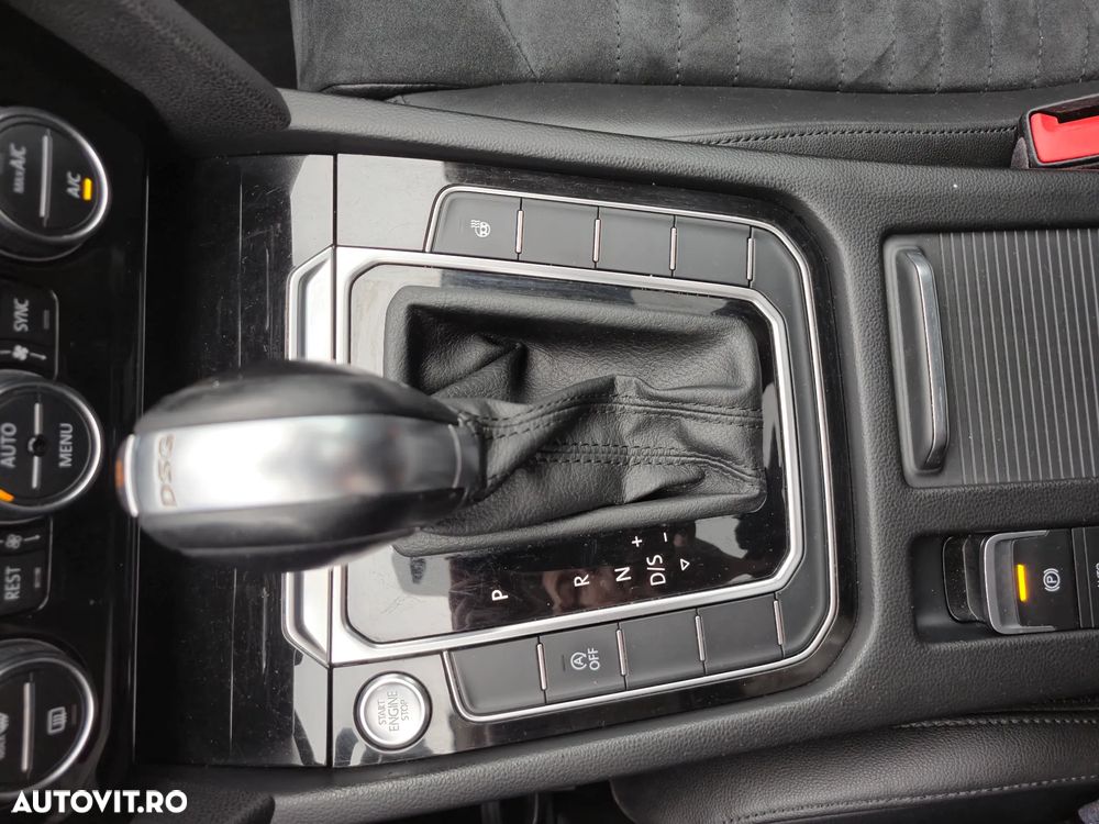 Volkswagen Passat 1.4 TSI ACT (BMT) DSG Highline - 32