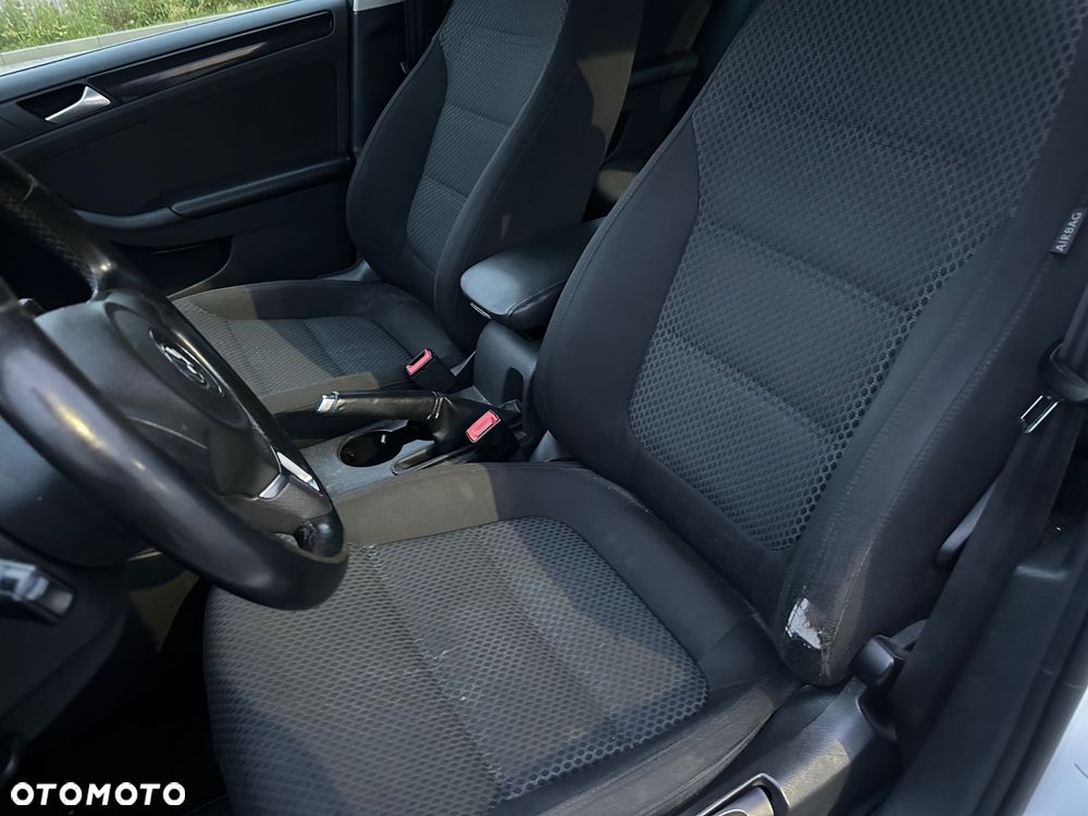 Volkswagen Jetta 2.0 TDI Comfortline - 18
