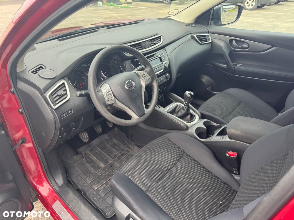 Nissan Qashqai 1.5 dCi TEKNA - 6
