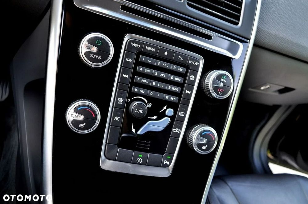 Volvo XC 60 D4 Summum - 32