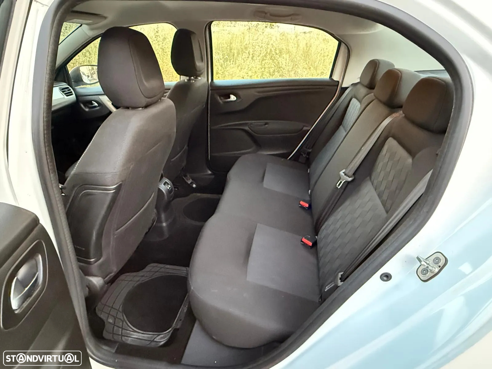Citroën C-Elysée 1.6 BlueHDi Shine - 12