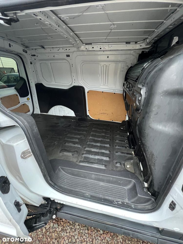 Ford Transit Connect L2 - 13