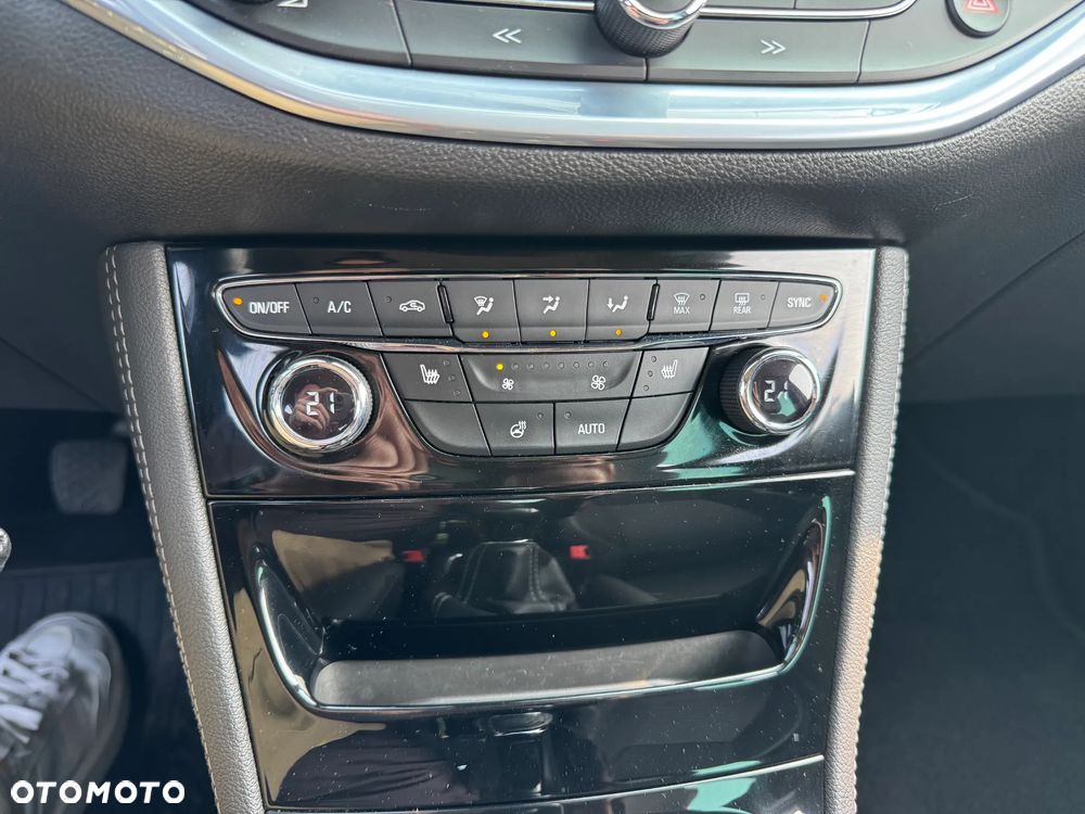 Opel Astra 1.4 Turbo Start/Stop Dynamic - 21