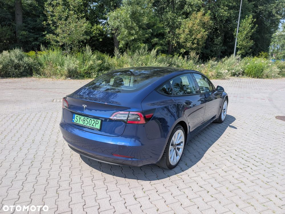 Tesla Model 3 - 4