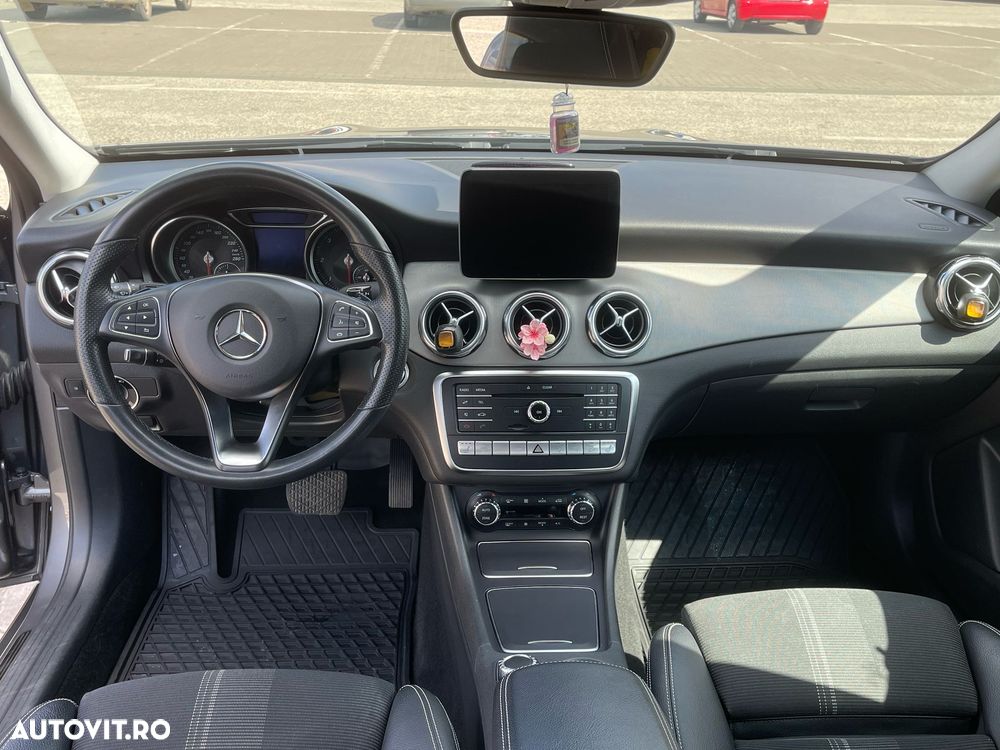 Mercedes-Benz GLA 200 d 4MATIC Aut. - 9