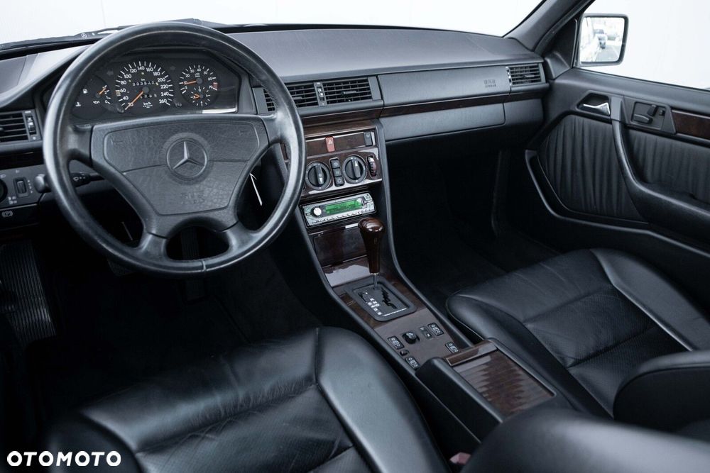 Mercedes-Benz W124 (1984-1993) - 22