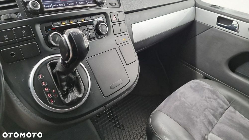 Volkswagen Multivan - 17
