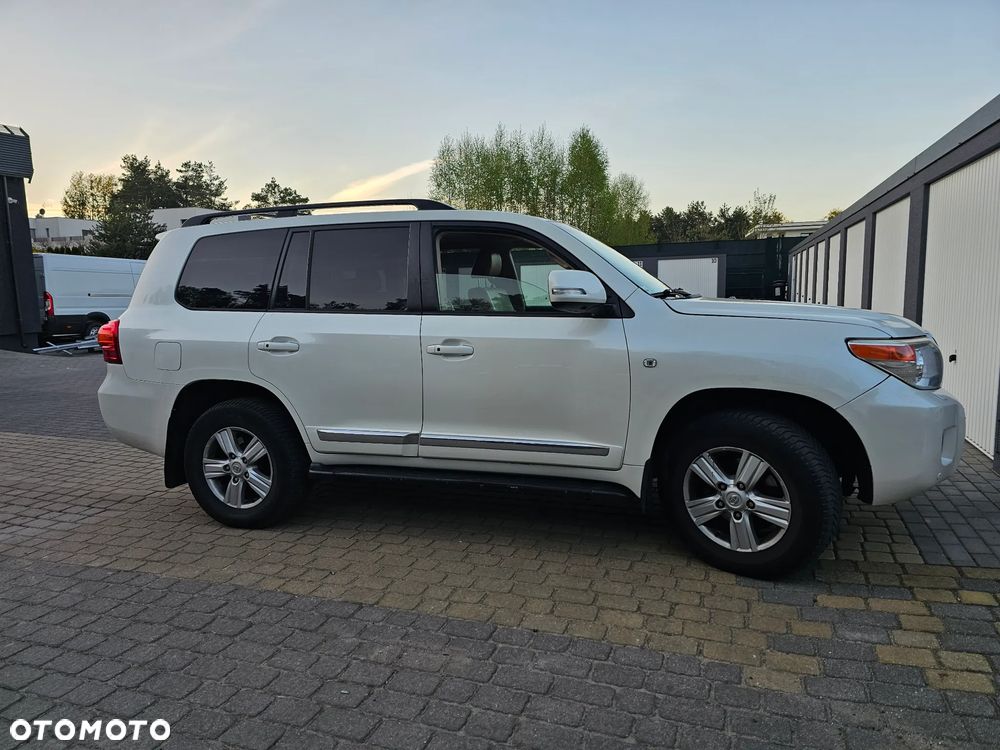 Toyota Land Cruiser LC 4.6 Prestige X 7 - 3