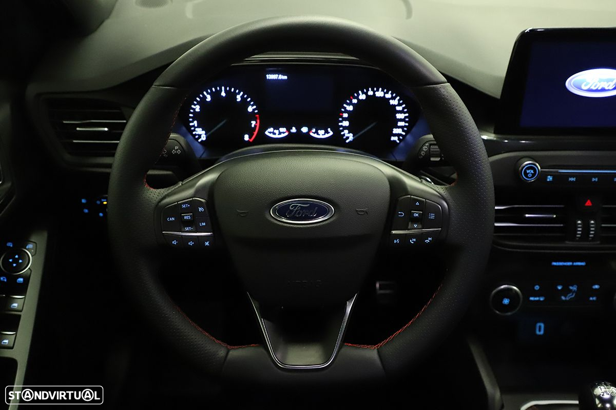 Ford Focus 1.0 EcoBoost ST-Line - 15