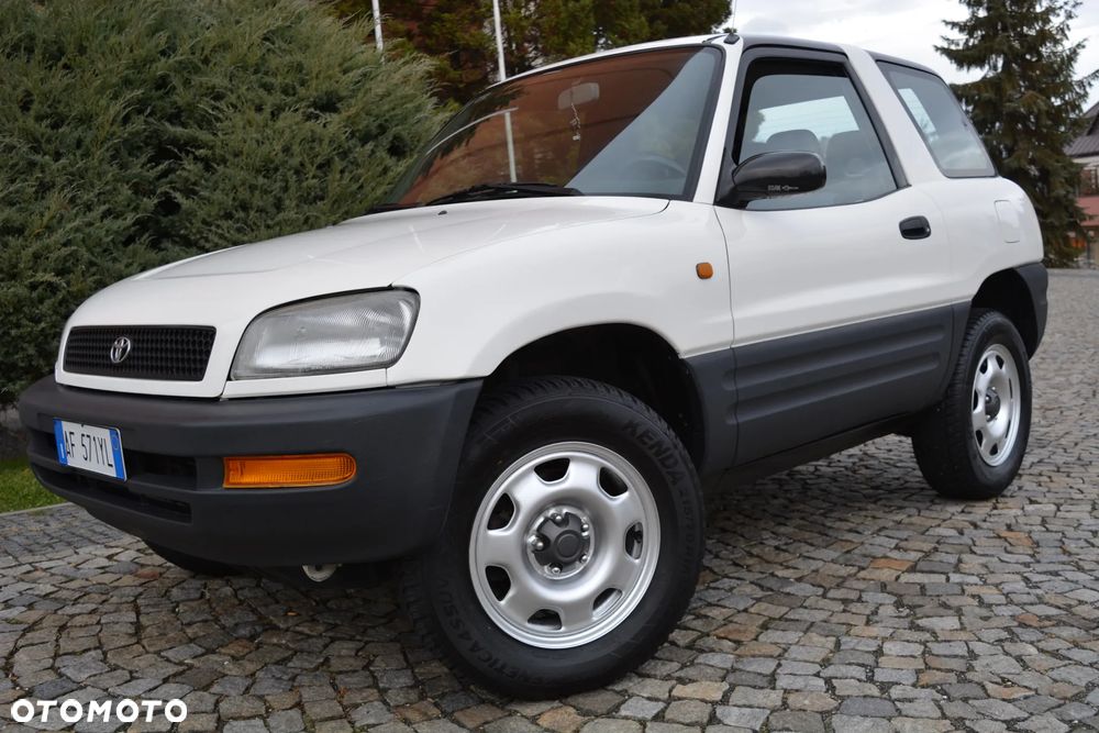 Toyota RAV4 2.0 - 28