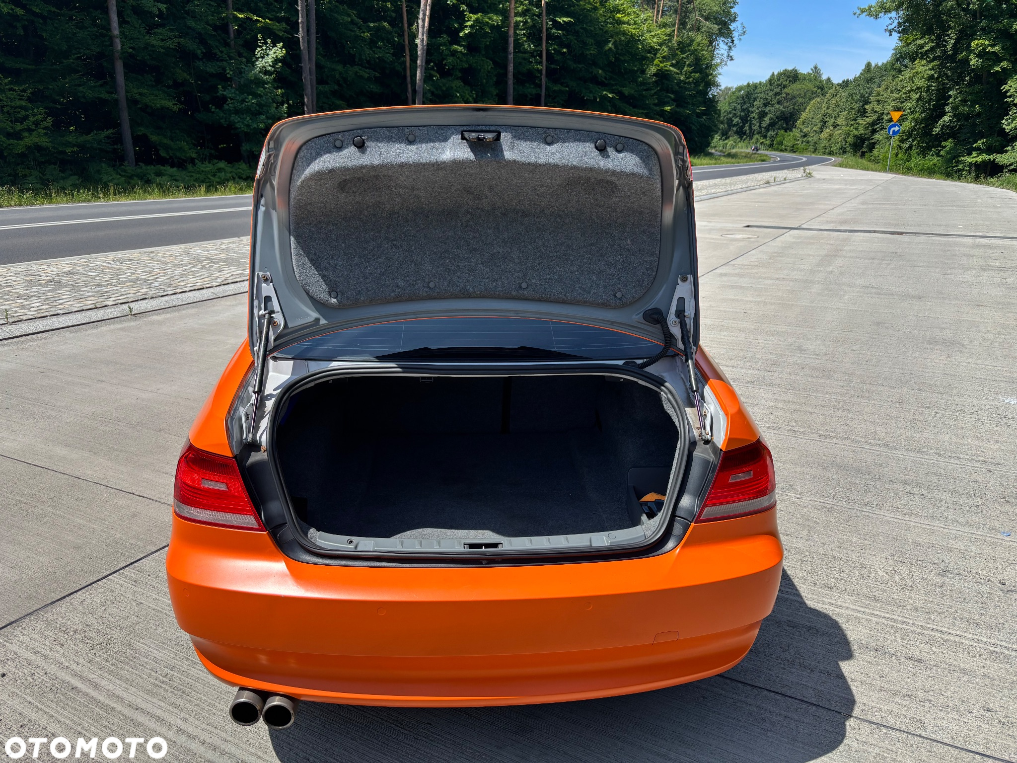 BMW Seria 3 325i Coupe - 37