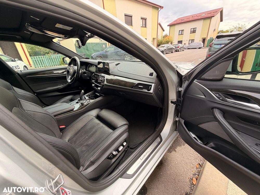 BMW Seria 5 530i xDrive AT - 7