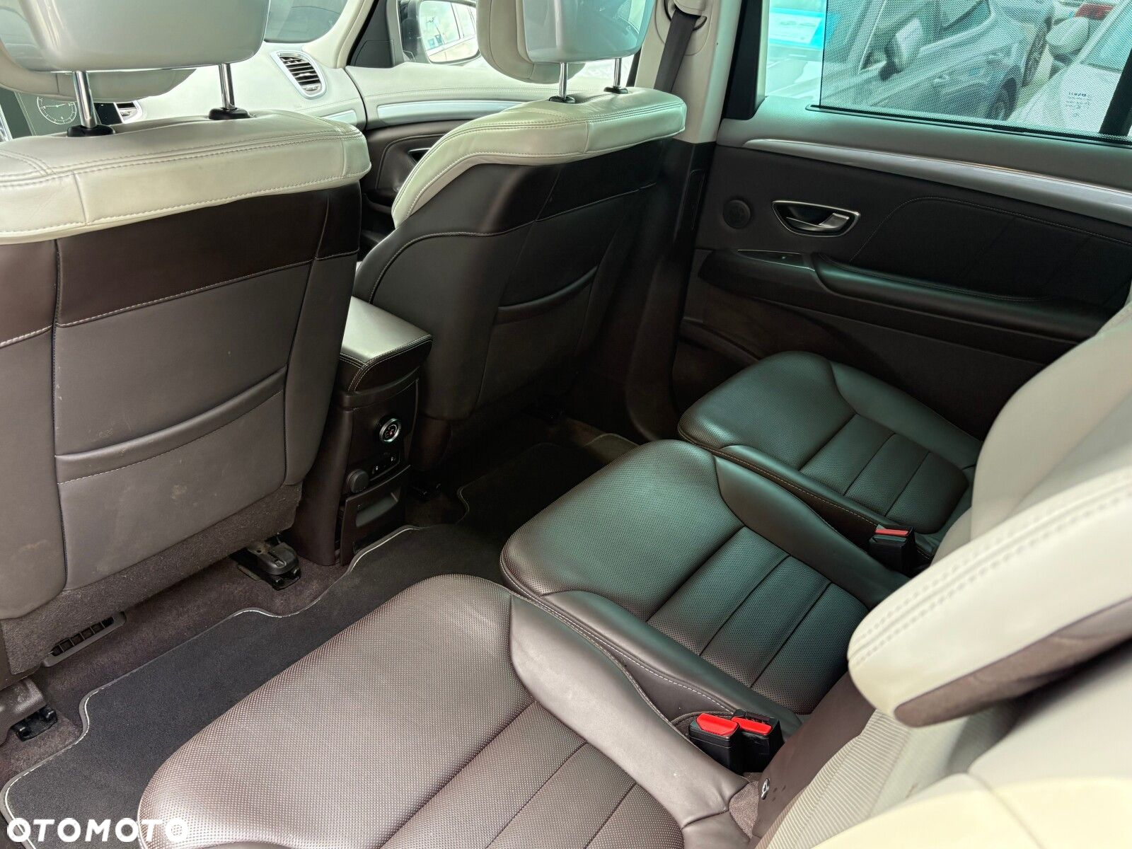 Renault Espace 1.6 TCE Initiale Paris EDC - 16