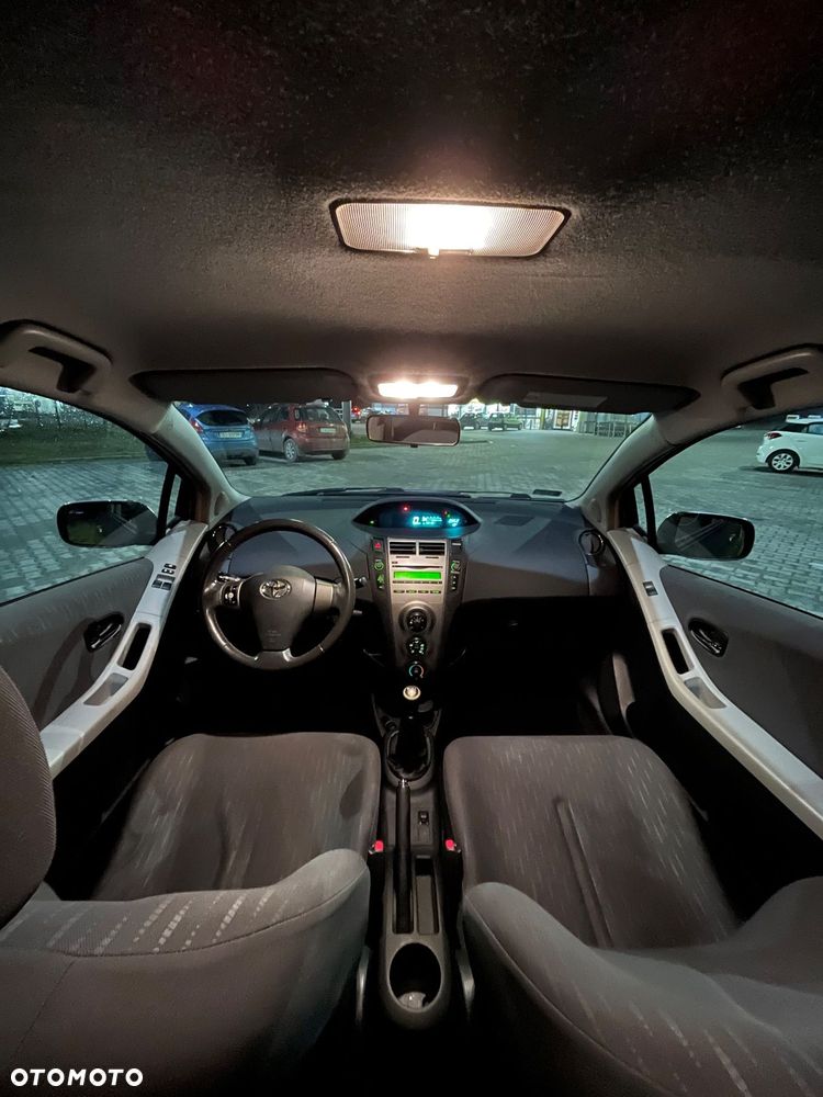 Toyota Yaris - 9
