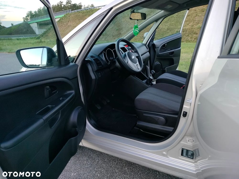 Kia Venga 1.4 CVVT Vision - 32