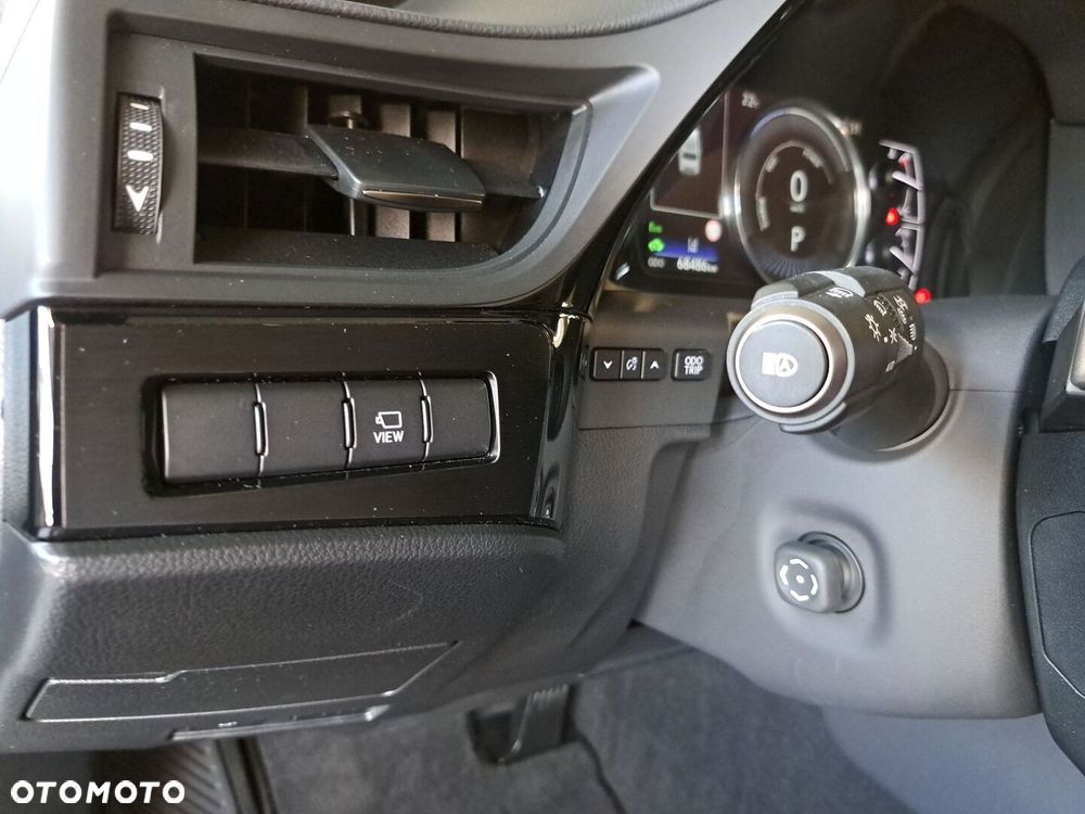 Lexus ES 300h Prestige - 35