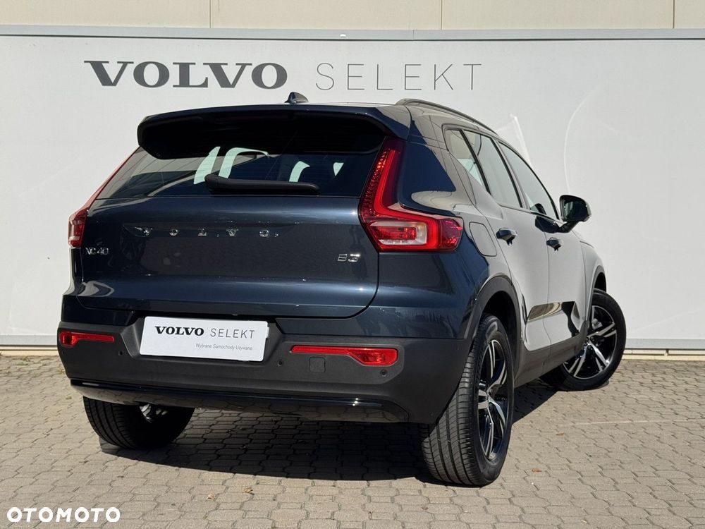 Volvo XC 40 B3 Plus Dark - 9