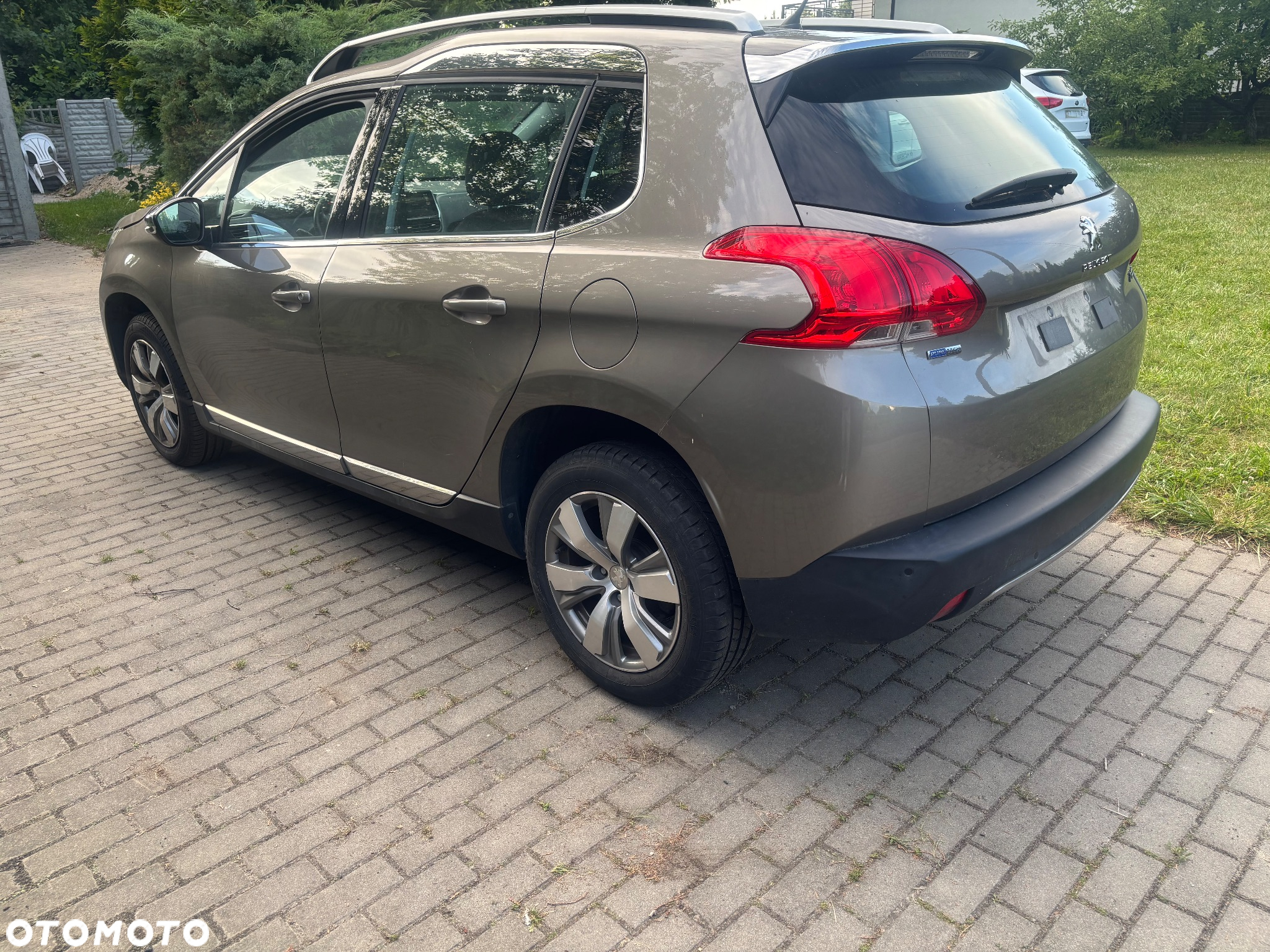 Peugeot 2008 1.2 Pure Tech Active S&S - 5