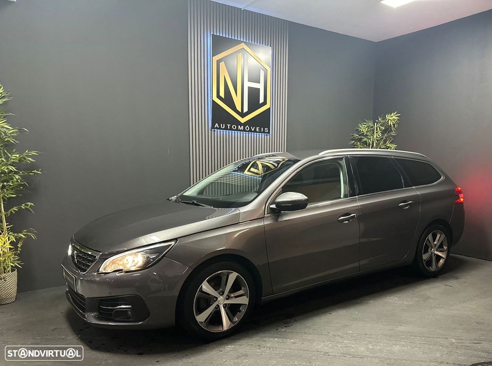 Peugeot 308 SW 1.2 PureTech Allure Pack - 2