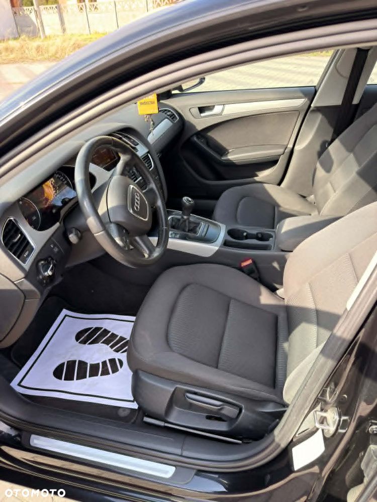 Audi A4 Limousine - 4