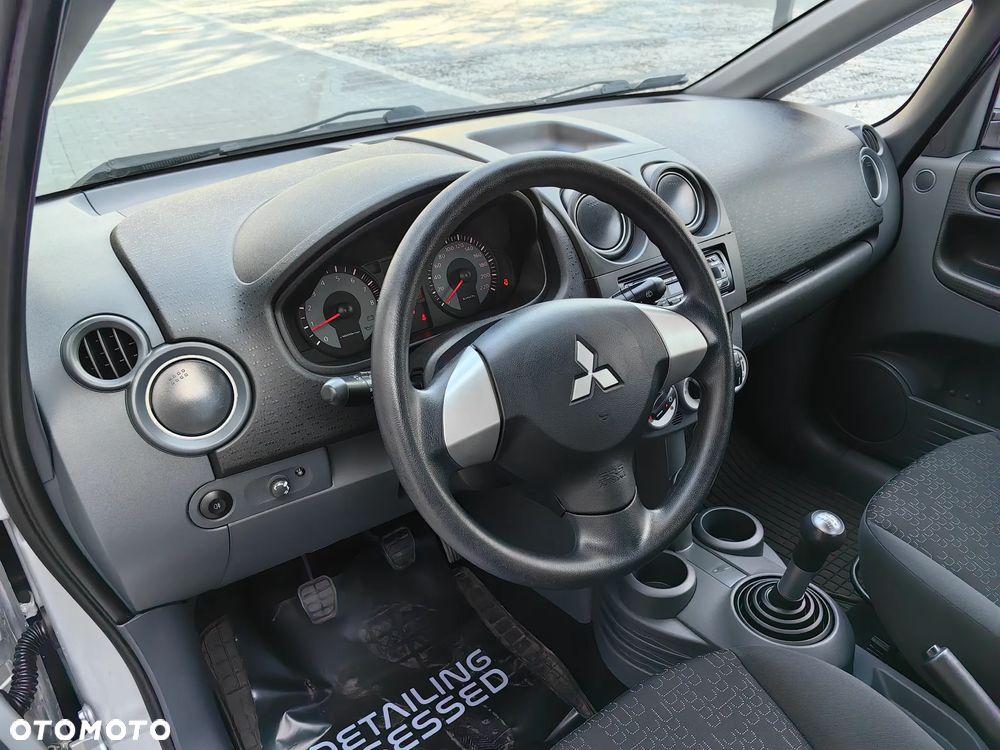 Mitsubishi Colt 1.3 Invite - 13