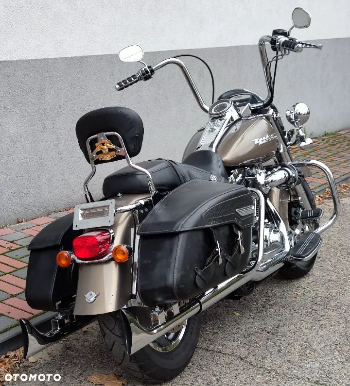 Harley-Davidson Touring Road King - 11