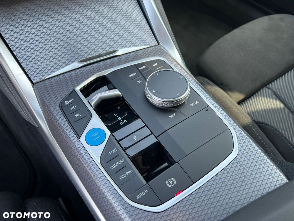 BMW i4 83.9kWh M60 xDrive - 39