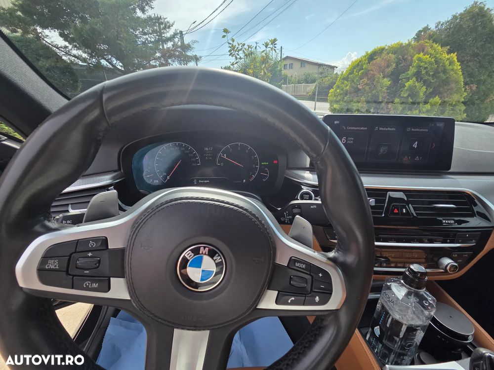 BMW Seria 5 530i xDrive AT - 17