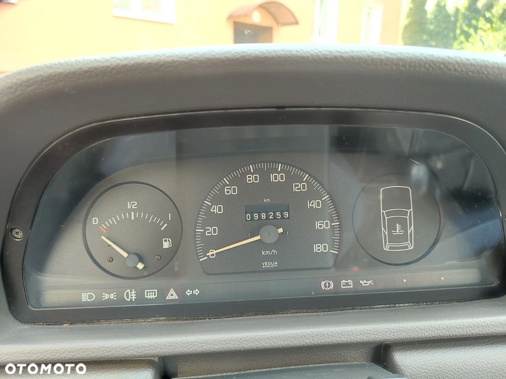 Fiat Uno 899 - 5