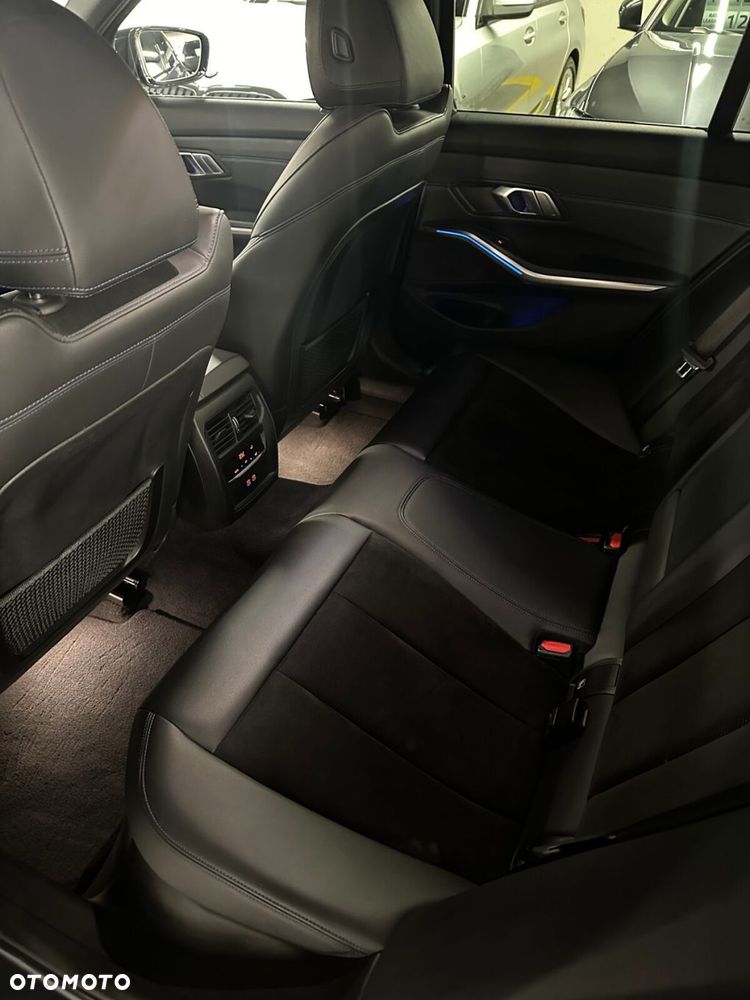 BMW Seria 3 - 36
