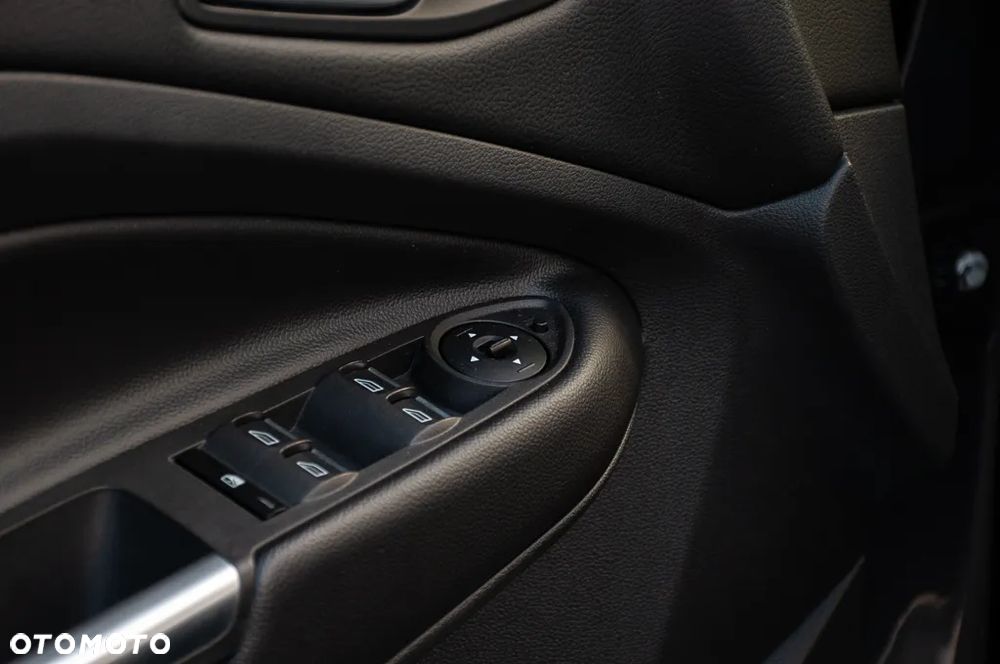 Ford Kuga 2.0 EcoBoost 4x4 ST-Line - 38