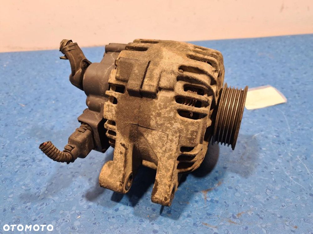 KIA SORENTO I 3.5 V6 ALTERNATOR 37300-39450 - 2