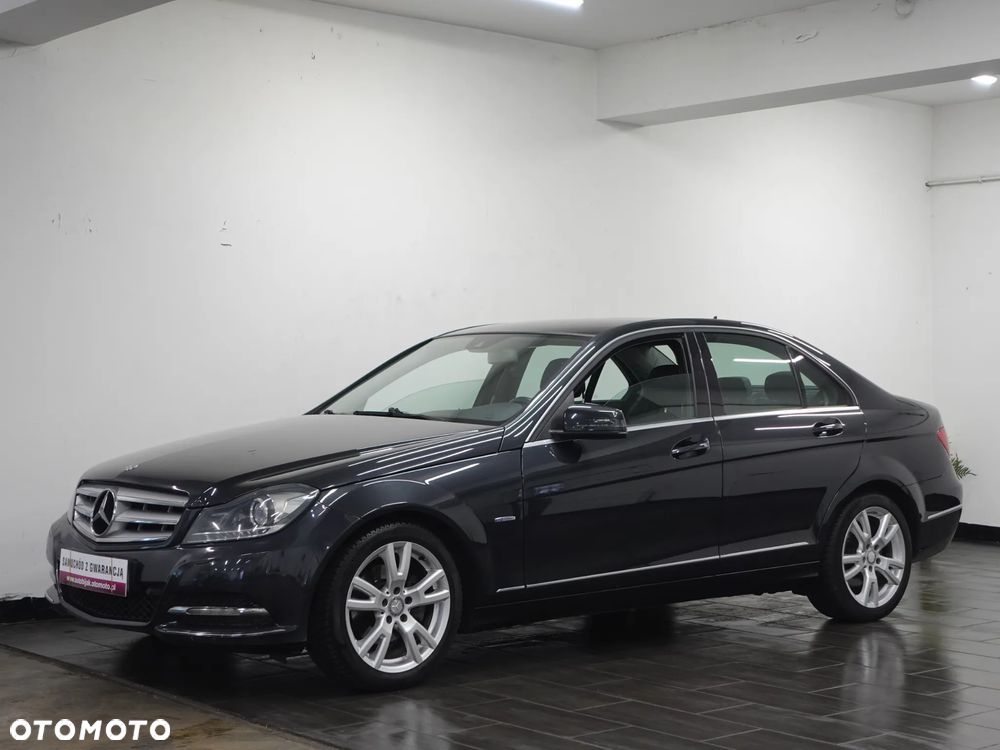 Mercedes-Benz Klasa C 200 (BlueEFFICIENCY) 7G-TRONIC Avantgarde - 4
