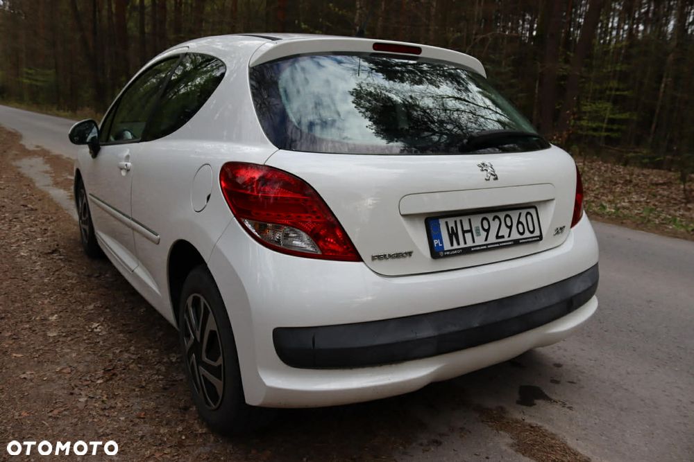 Peugeot 207 1.4 HDi Trendy - 10