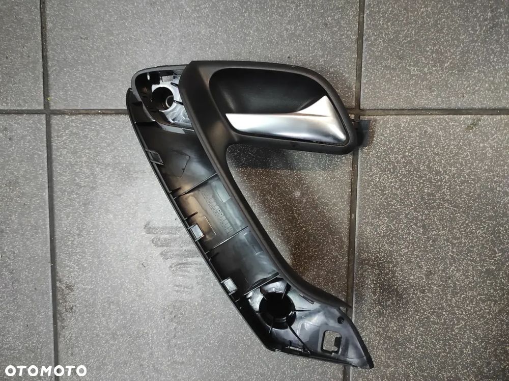 KLAMKA BOCZKA RĄCZKA UCHWYT PRAWY VW POLO 5 6R0867180K WYSYŁKA !!! - 1