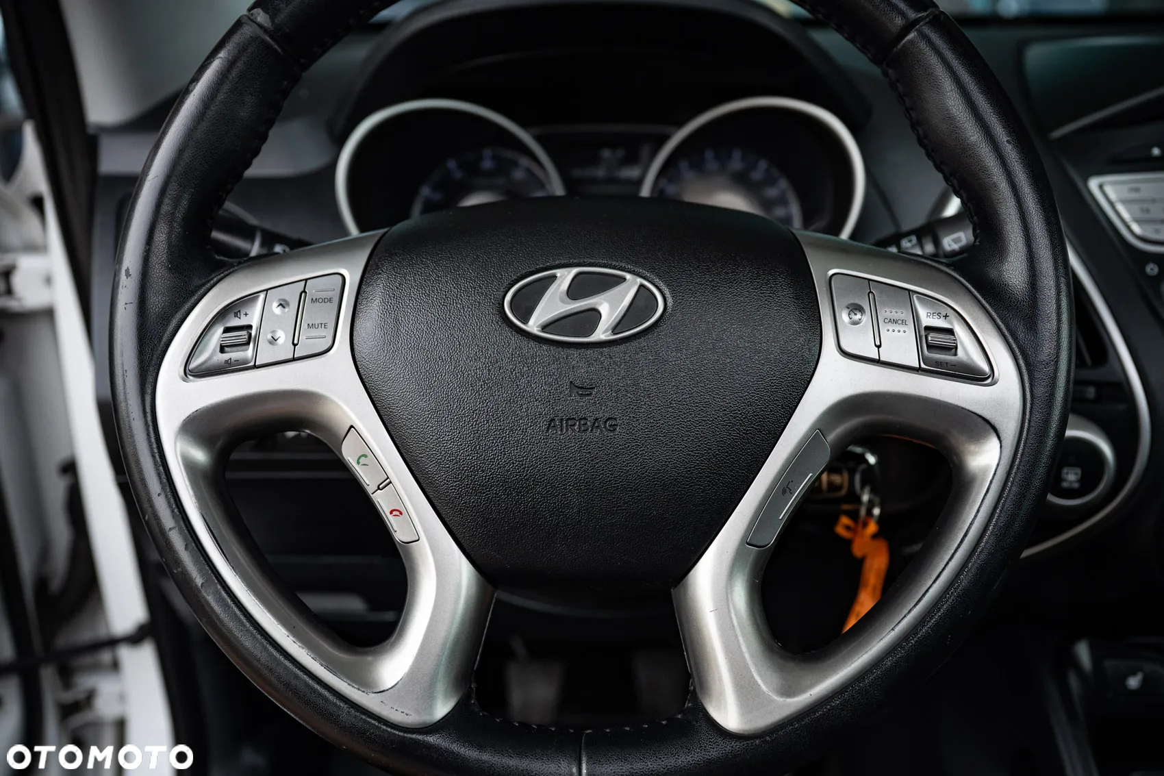 Hyundai ix35 blue 1.6 2WD Finale Gold - 14