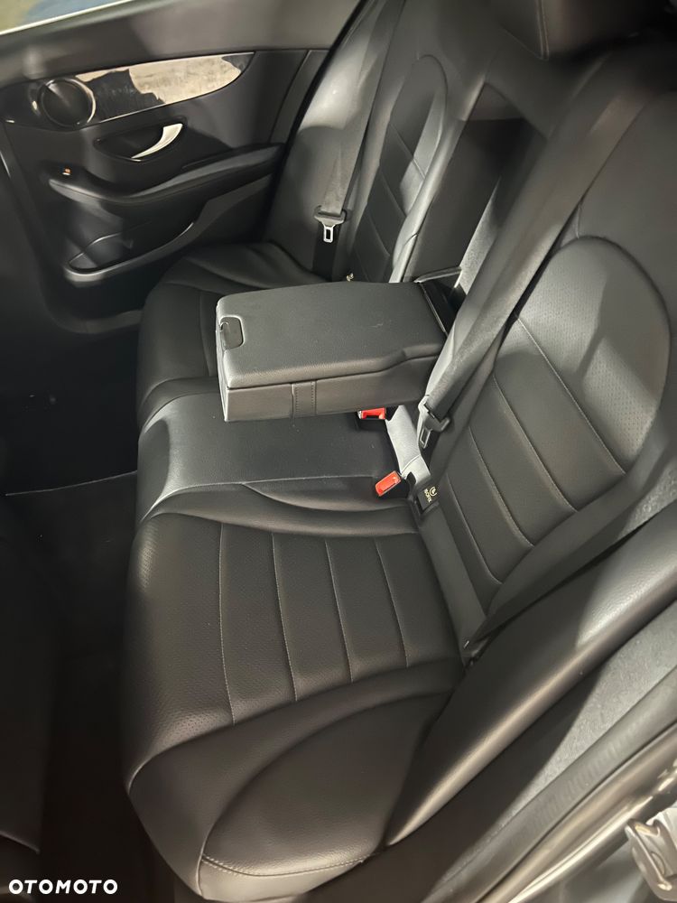 Mercedes-Benz Klasa C 220 d 4Matic 9G-TRONIC Avantgarde - 3