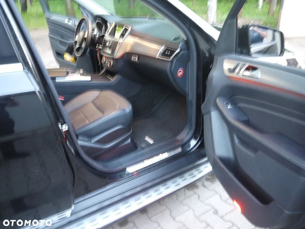Mercedes-Benz ML 350 BlueTEC 4MATIC 7G-TRONIC Edition 1 - 33