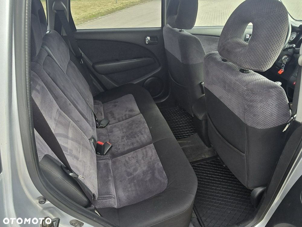 Mitsubishi Outlander - 22