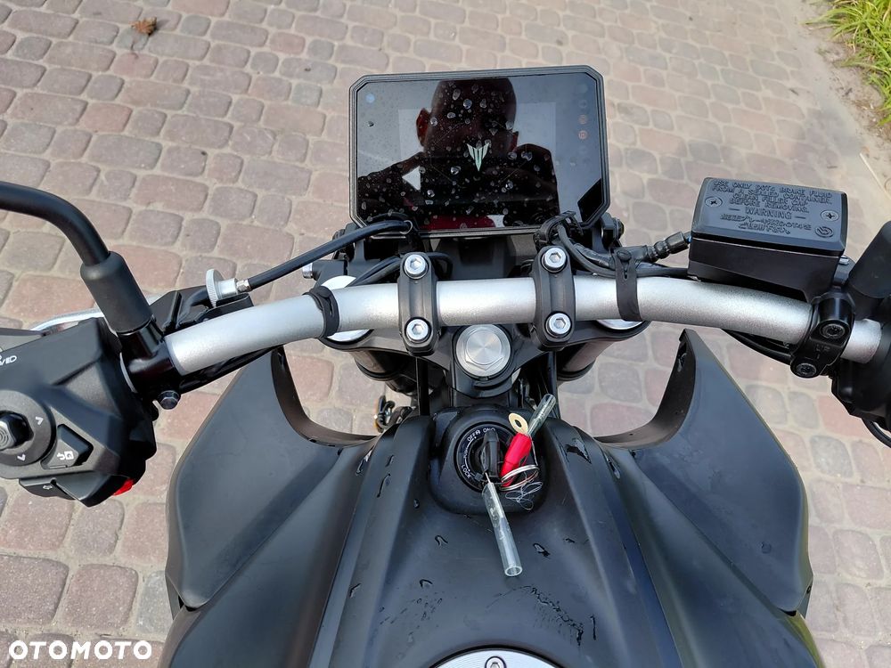 Yamaha MT - 24