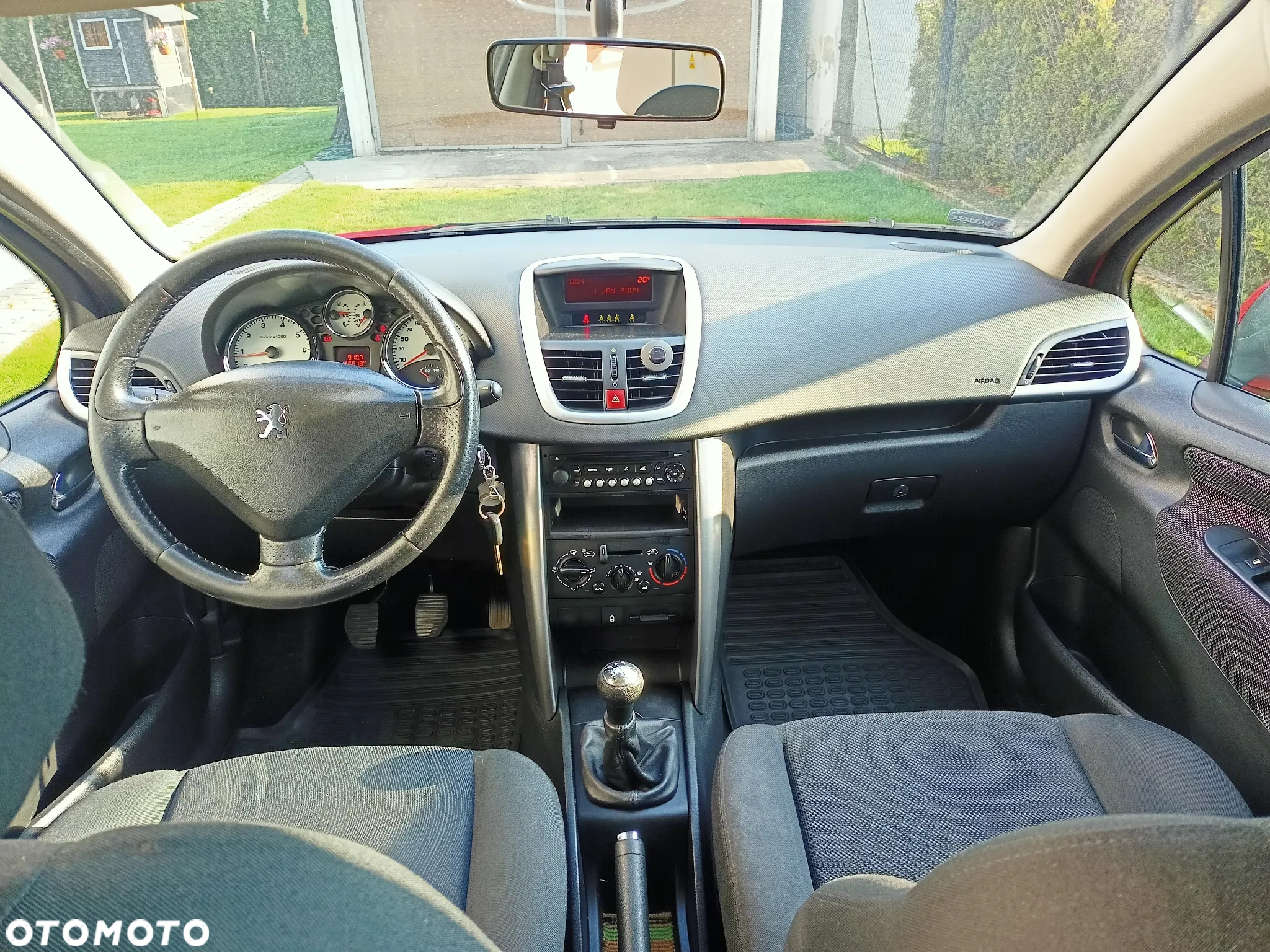 Peugeot 207 - 8