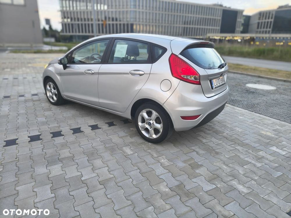 Ford Fiesta 1.25 Ambiente - 2