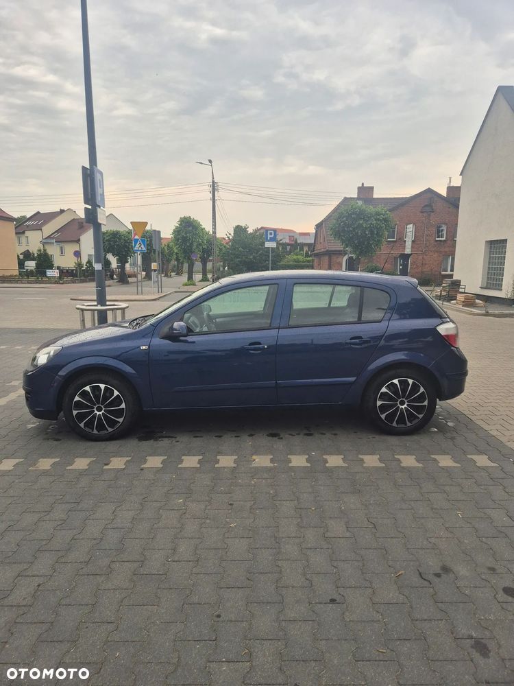 Opel Astra 1.9 CDTI DPF - 8